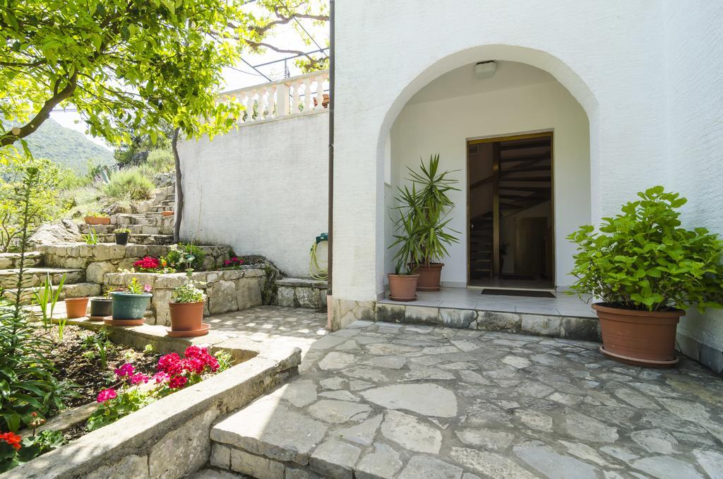 Apartment Nadine Okuklje Экстерьер фото