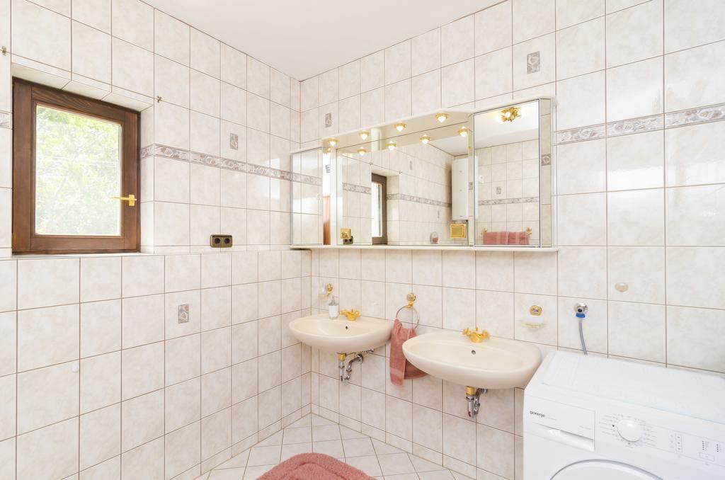 Apartment Nadine Okuklje Экстерьер фото