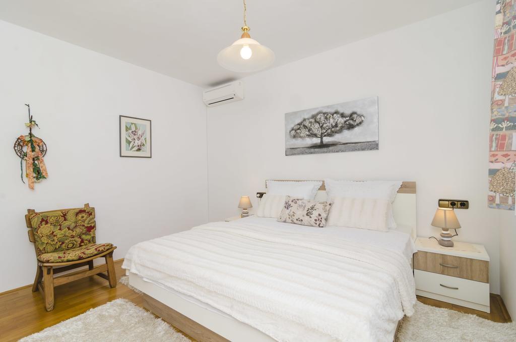 Apartment Nadine Okuklje Экстерьер фото
