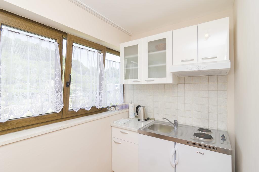 Apartment Nadine Okuklje Экстерьер фото